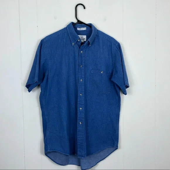 Van-Heusen Short Sleeved Denim Button Down Sz M - Picture 1 of 10